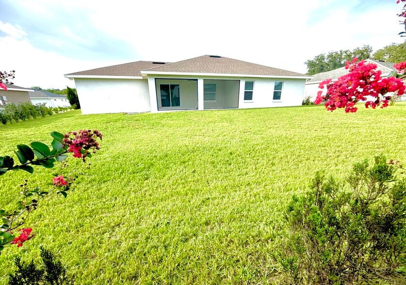 Building Photo - 2139 Sutton Ridge Ave