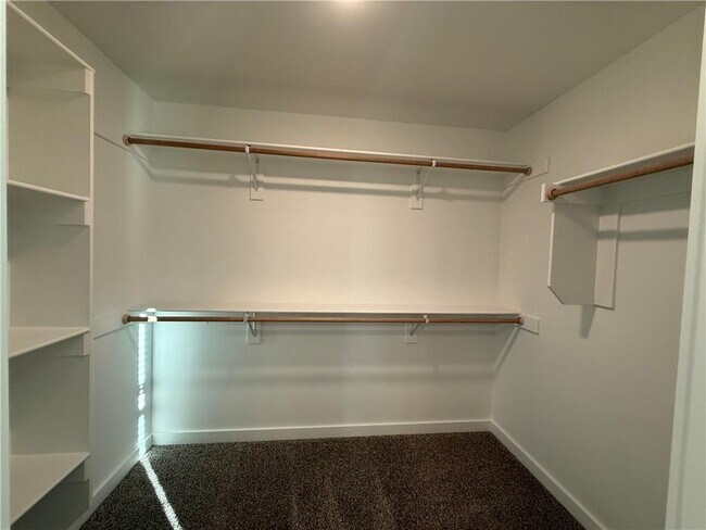 Building Photo - 1051 States Ave