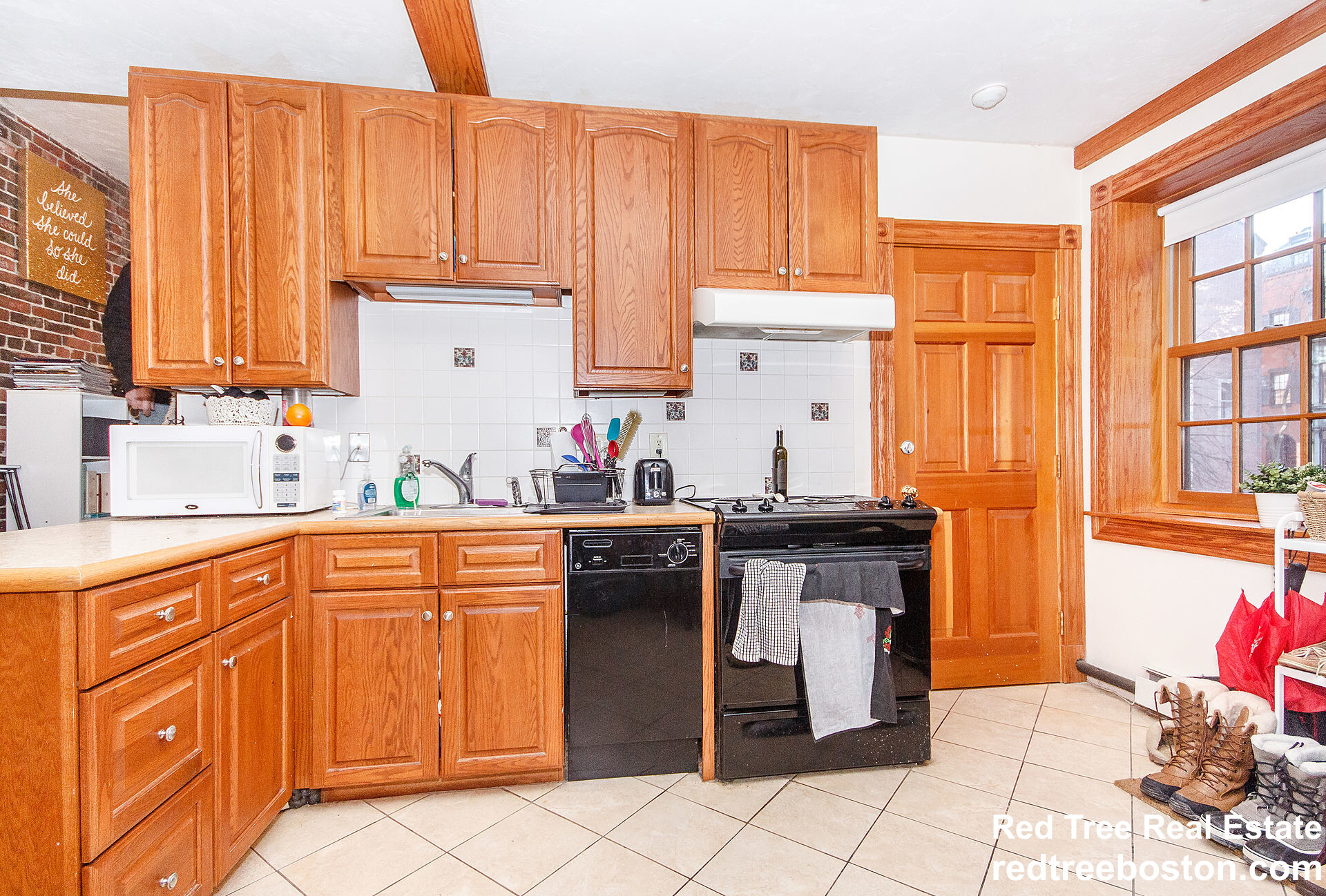 Building Photo - 65 Anderson St