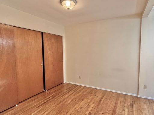 Building Photo - Charming 1-Bedroom Retreat in Queen Anne - Near Fremont! Available Now!