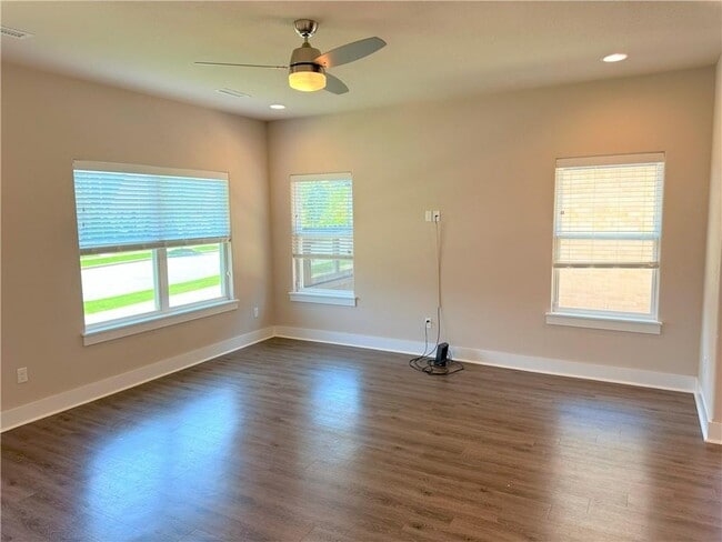 Building Photo - 3462 W Tuscan Rd