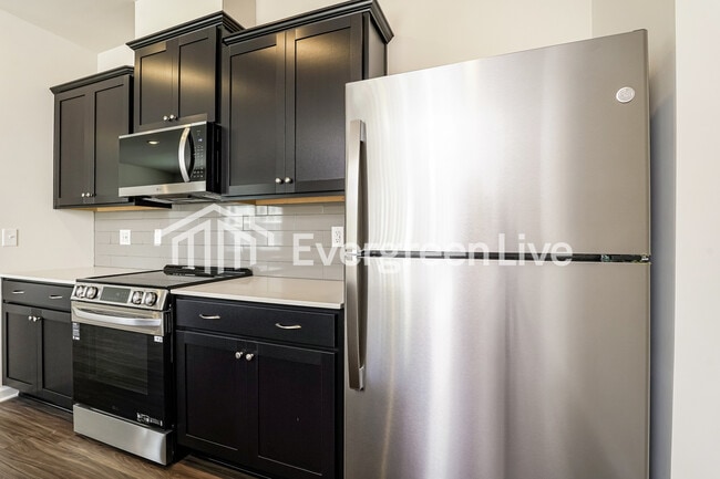 Building Photo - 816 Pear Blossom Ct