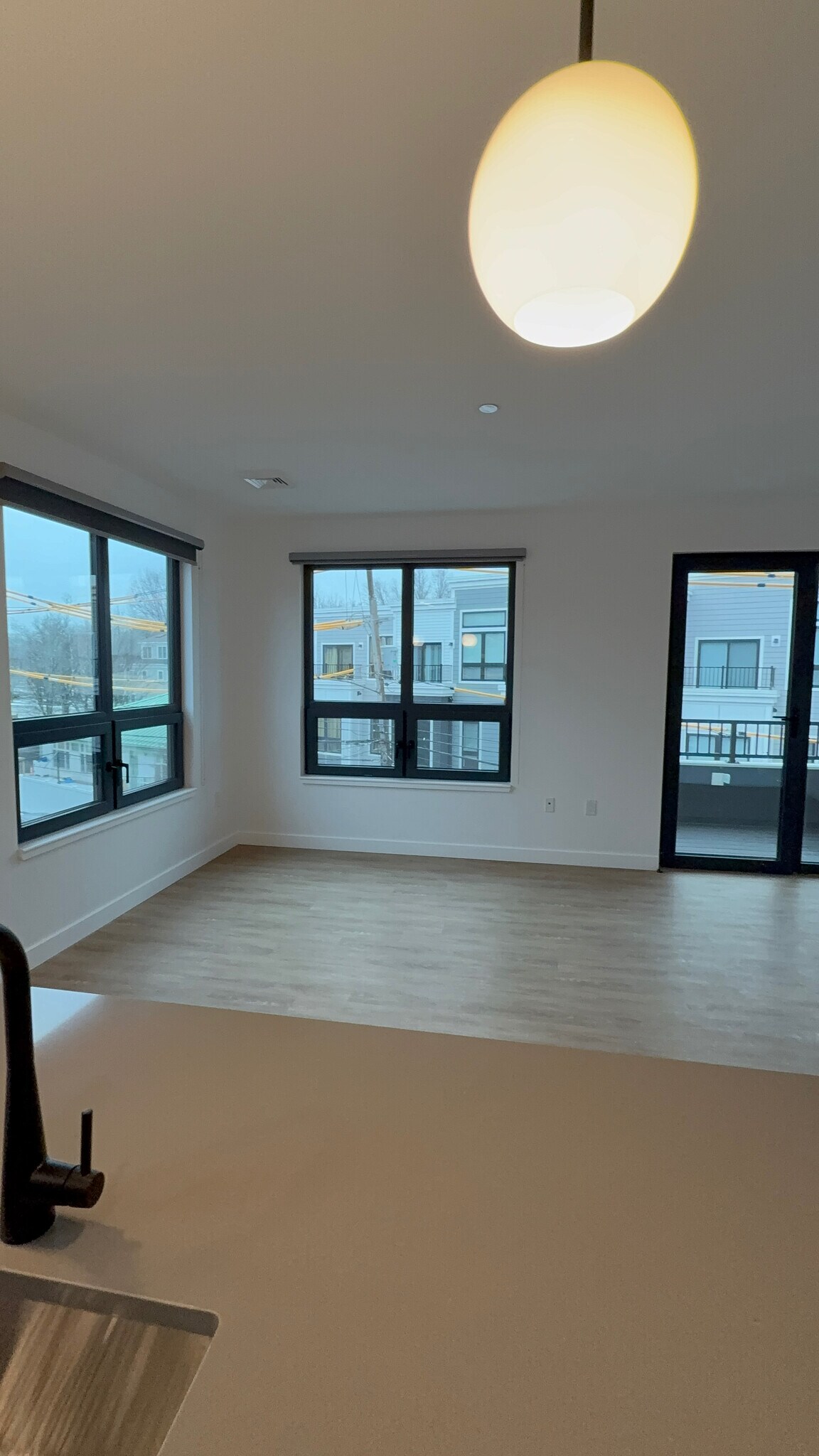 Building Photo - 198 Gardner St