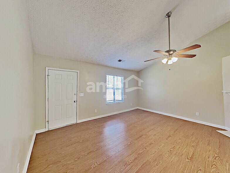 Building Photo - 4046 River Rock Way