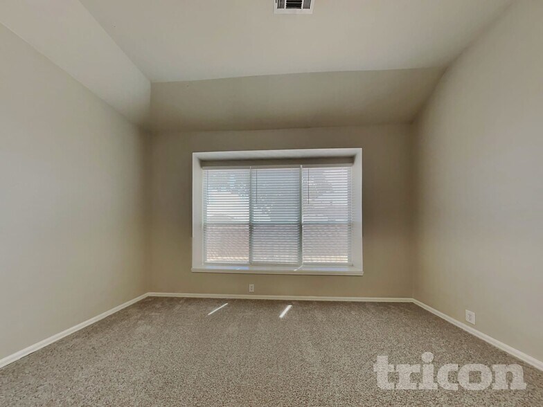 Building Photo - 2748 Cedar Ridge Ln