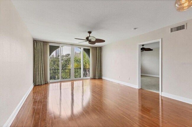 Building Photo - 301 S Gulfstream Ave