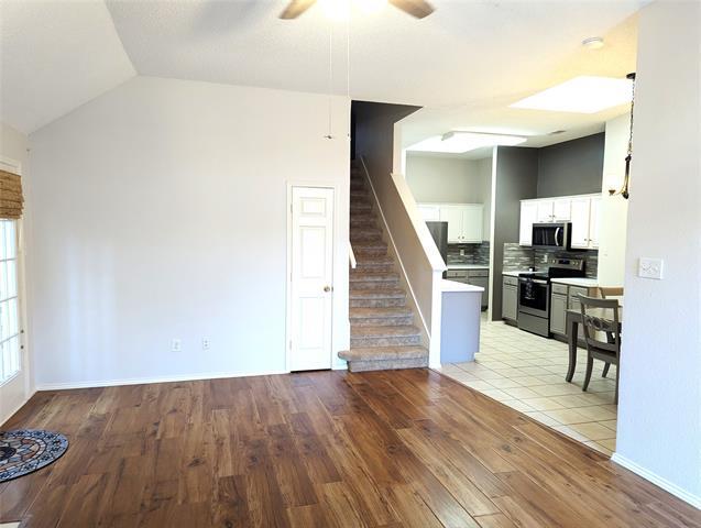 Building Photo - 528 Timber Way Dr