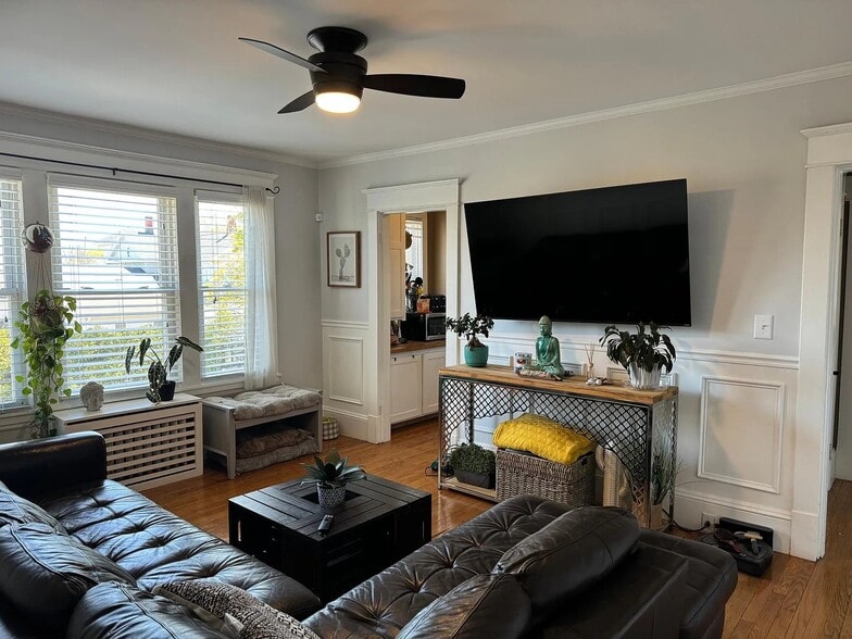 Building Photo - 24 Lawler St