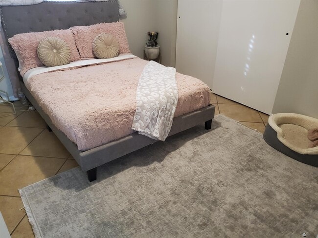 Building Photo - 4234 W 21st Ln