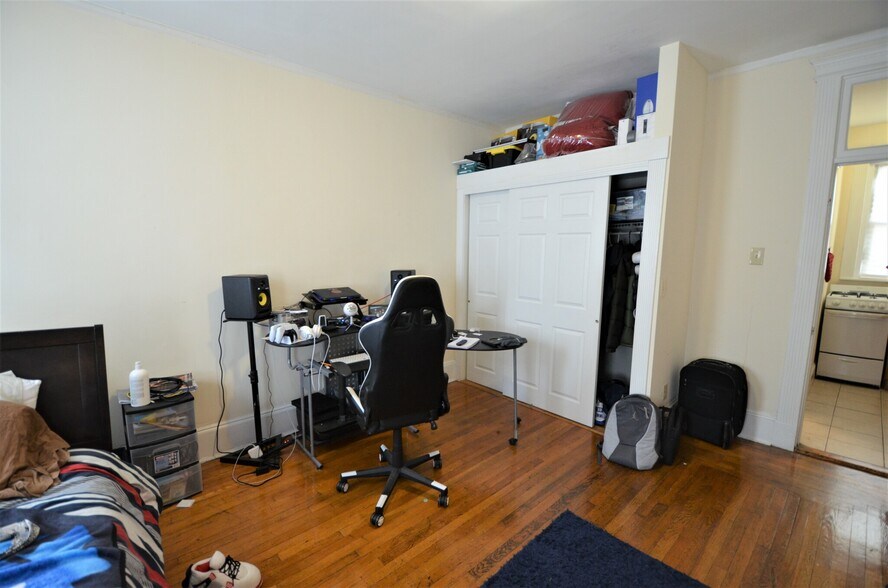 Building Photo - 45 Hemenway St