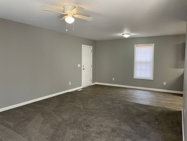 Building Photo - 3 BED, 2 BATH HOME IN SOUTHWEST SCHOOL DISTRICT!