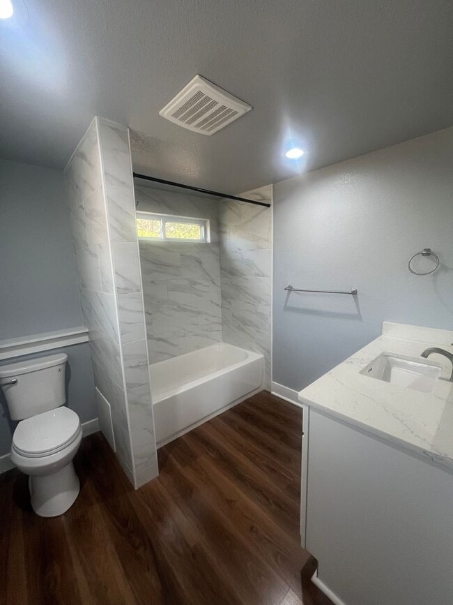 Building Photo - 695 Passover Rd