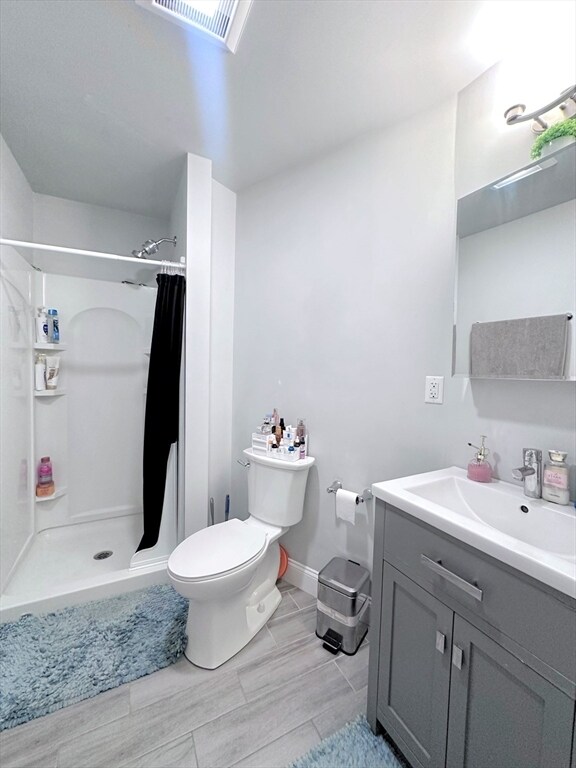 Building Photo - 371 Main St