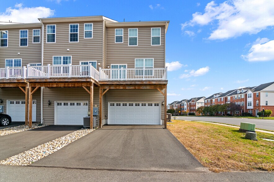 Building Photo - 23149 Dunlop Heights Ter
