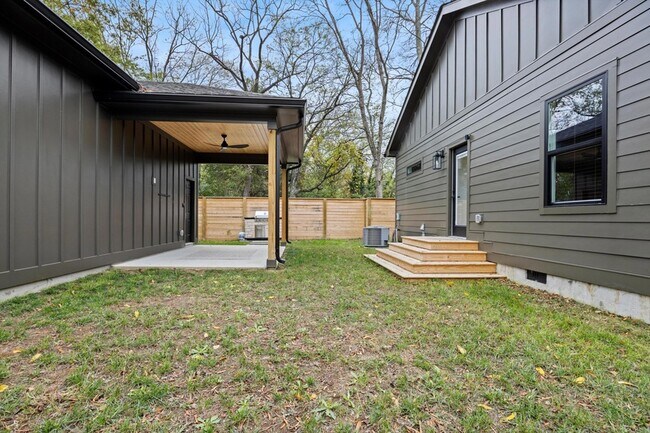 Building Photo - 2505 Vance Ave