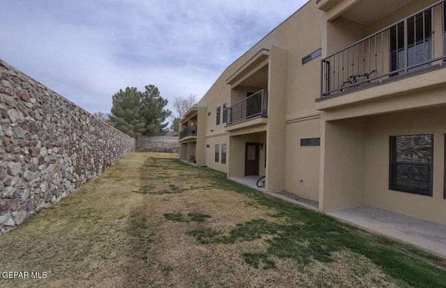 Building Photo - 501 Redd Rd