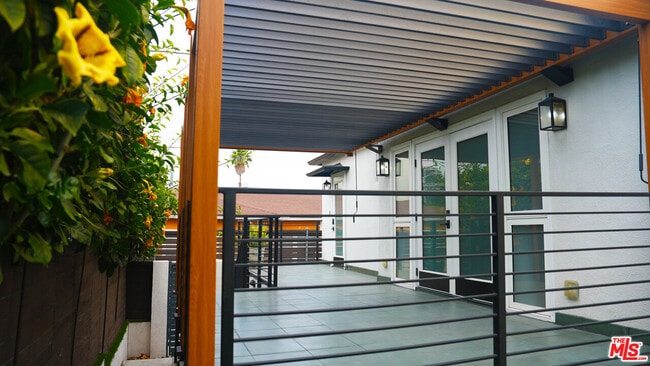 Building Photo - 5958 Overhill Dr