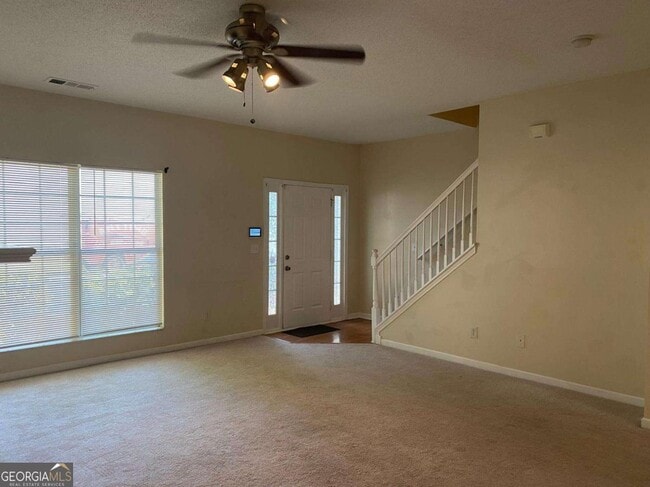 Building Photo - 2858 Parkway Close