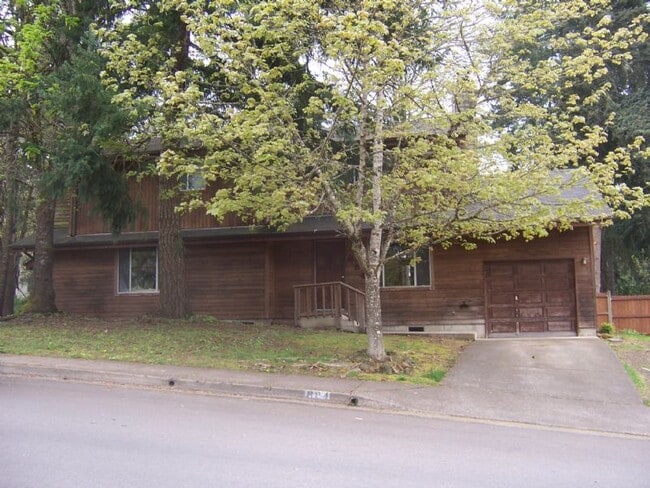 Building Photo - Thurston Hills 2 bedroom duplex