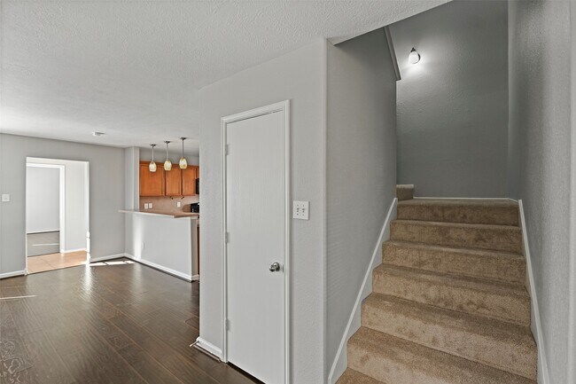 Building Photo - 7027 Durango Creek Ln