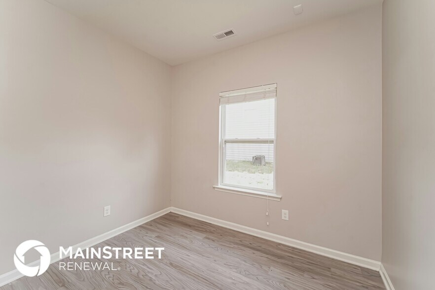 Building Photo - 10422 Kempsford Dr