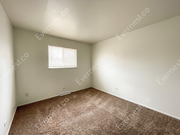Building Photo - 8353 Fox St