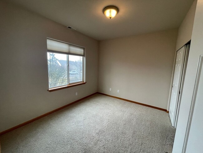 Building Photo - Amazing family home in the perfect location!