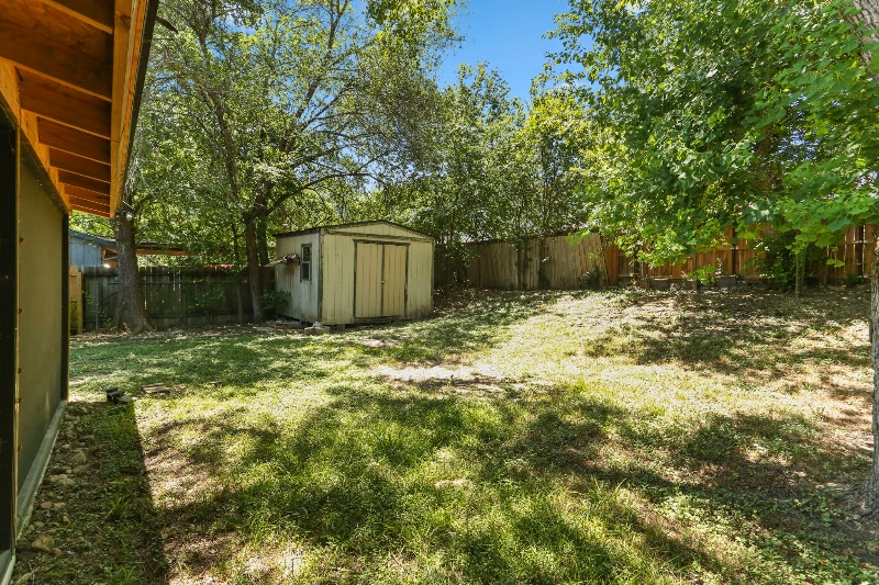 Building Photo - 121 Meadow Hill