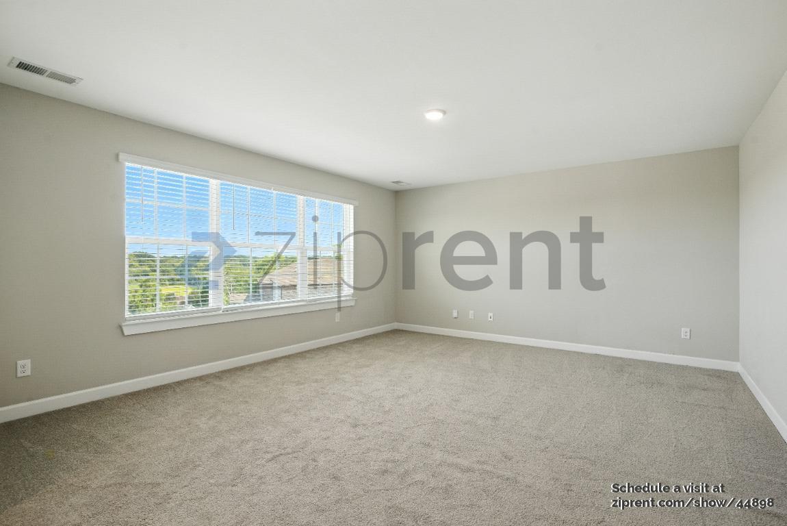 Building Photo - 288 Blackpool Drive