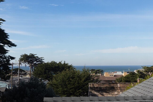 Building Photo - 193 Carmel Ave