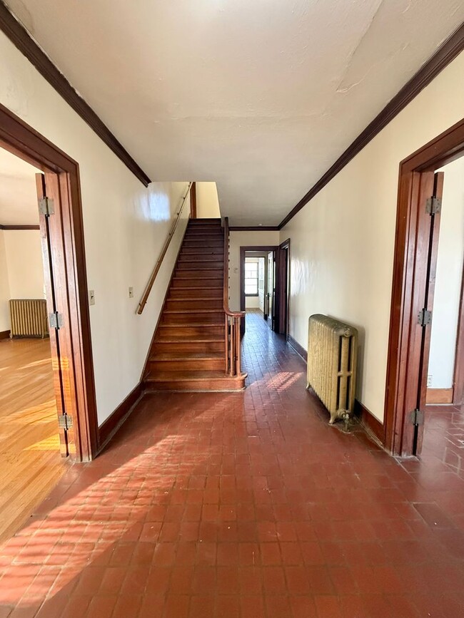 Building Photo - 1424 F St
