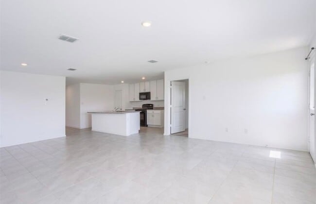 Building Photo - 1617 Vattier St