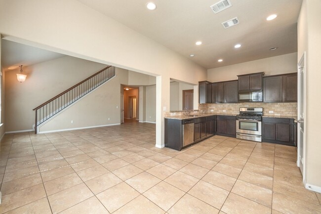 Building Photo - Spacious Home in Rancho Sienna!!!