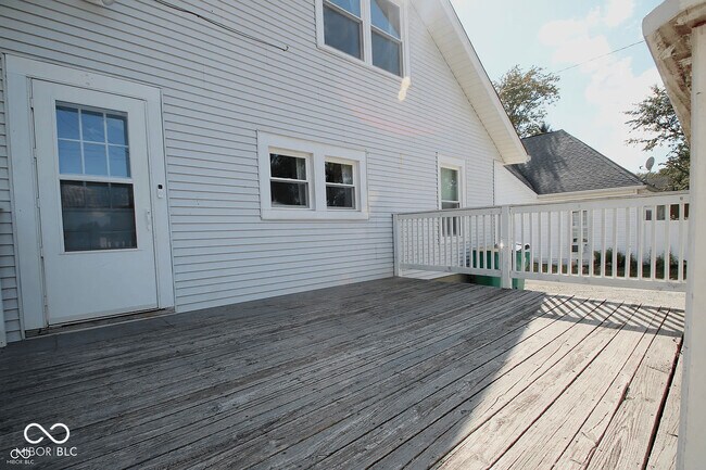 Building Photo - 56 Central Ave