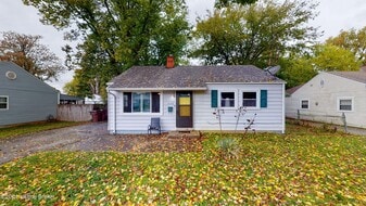 Building Photo - 228 Bonnie Ln