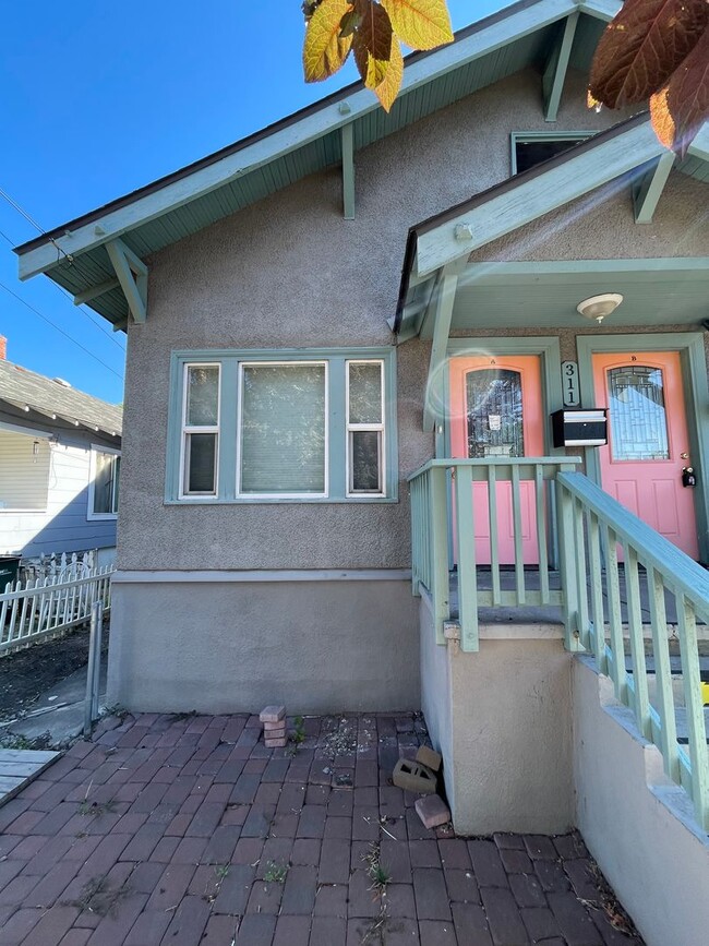 Primary Photo - Charming Craftsman-Style Oversized 1 Bedro...