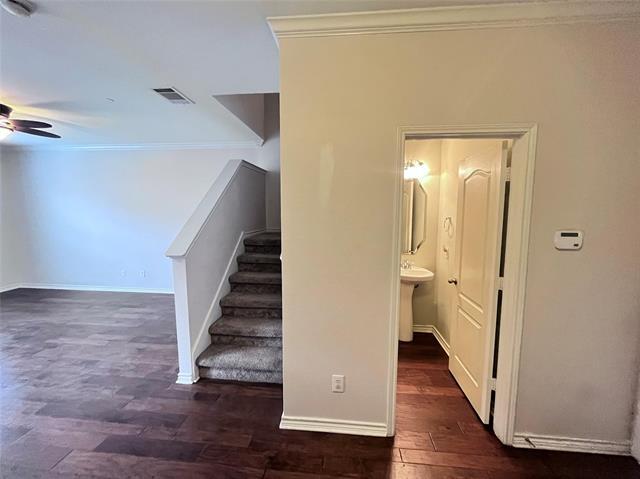 Building Photo - 5895 Clearwater Ct