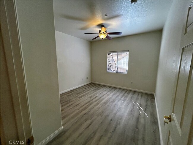 Building Photo - 24909 Madison Ave