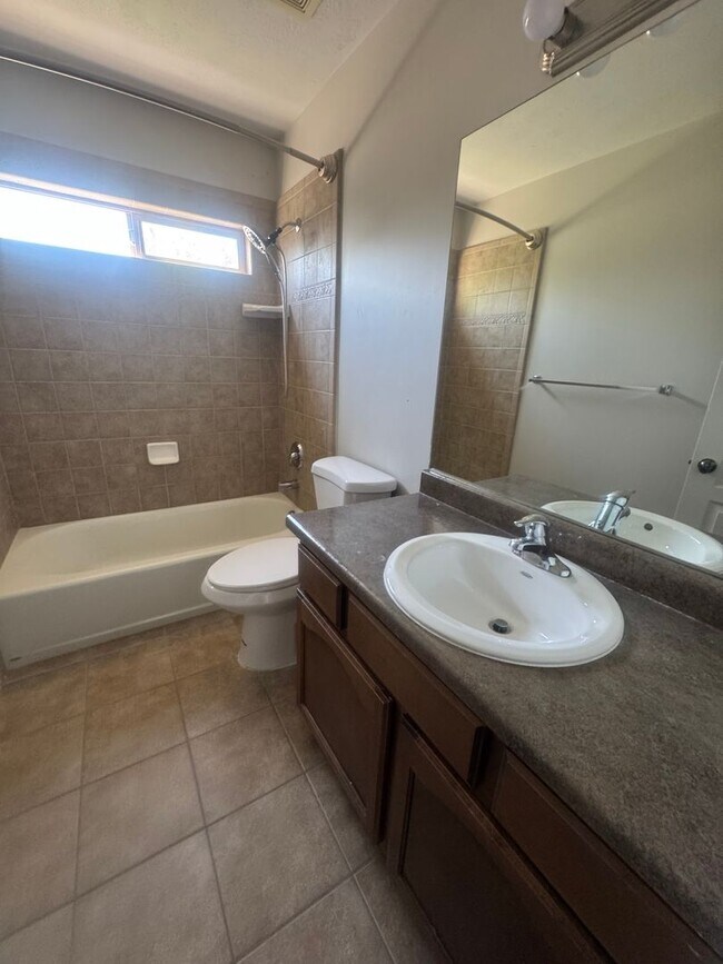 Building Photo - Amazing Lehi home for rent!