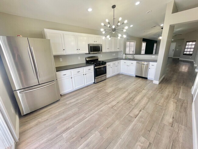 Building Photo - 3139 Pocatello Peak Way