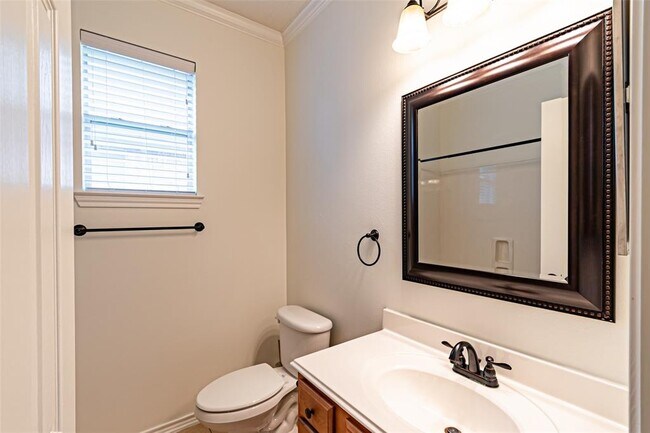 Building Photo - 17911 Serene Shore Dr