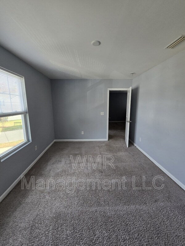 Building Photo - 912 Sherman St