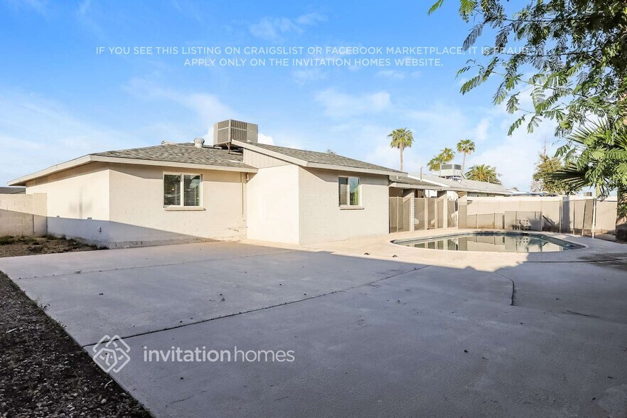 Building Photo - 8423 E Hubbell St
