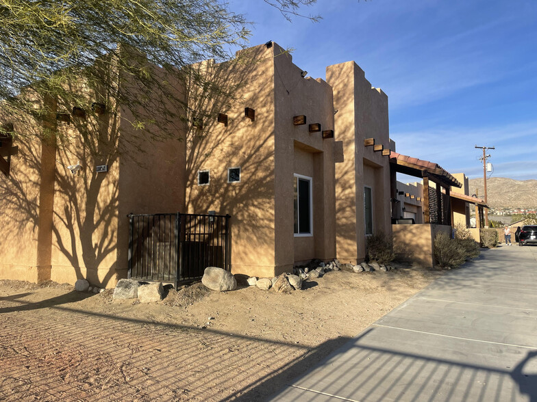 Building Photo - 13852 Ocotillo Rd