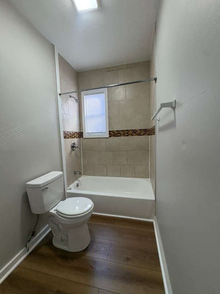 Building Photo - 552 Dixwell Ave