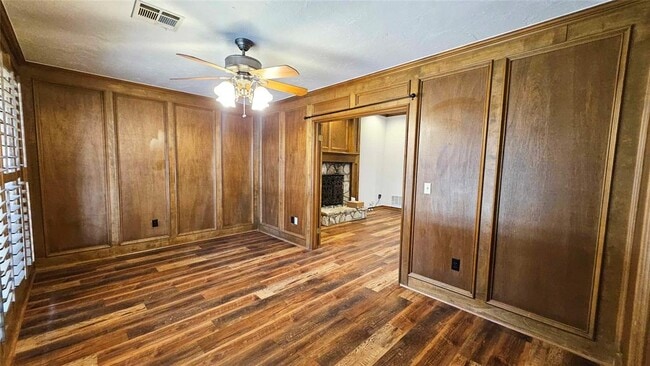 Building Photo - 1225 NW 198th St