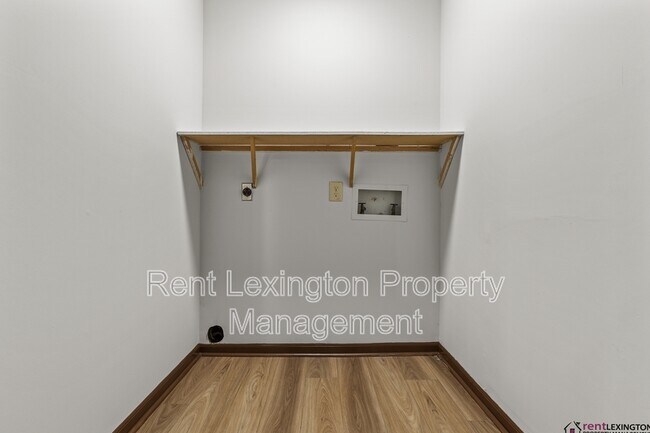 Building Photo - 3186 Beaver Creek Dr