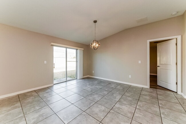 Building Photo - 1516 Climbing Dayflower Dr