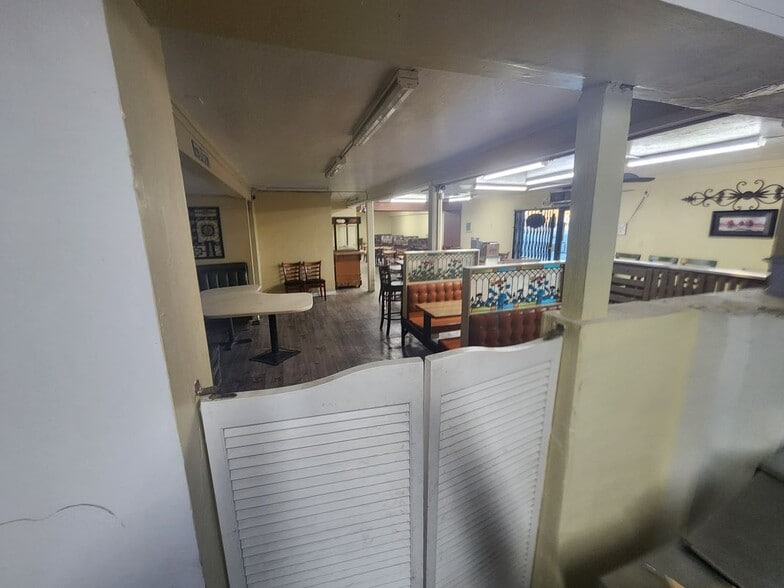 Building Photo - 26468 National Trails Hwy