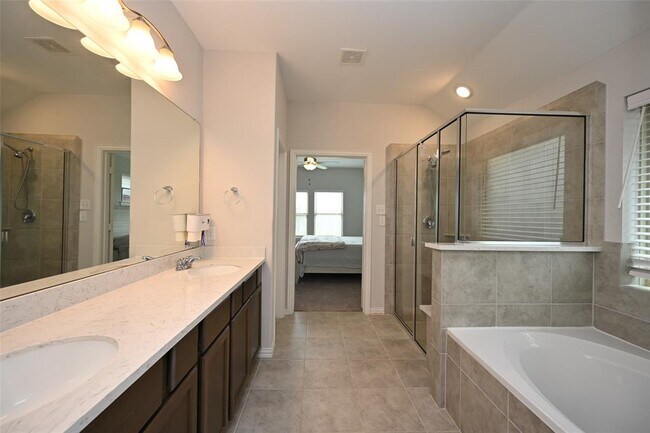 Building Photo - 8210 Vida Costa Dr